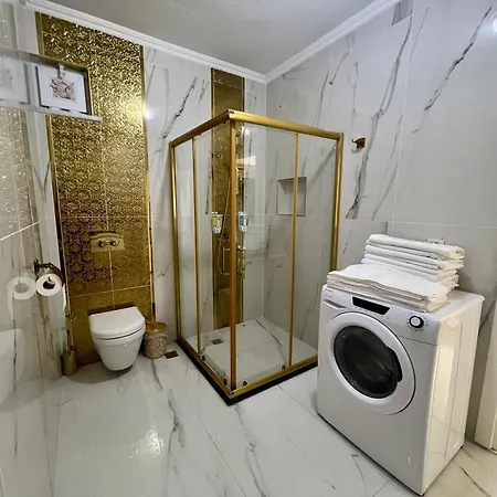 Entire Luxury 아파트