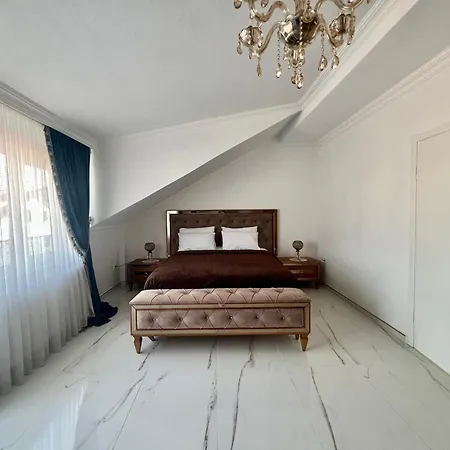 Entire Luxury