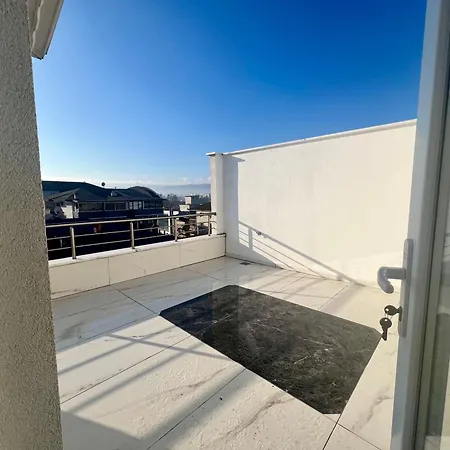 Entire Luxury Apartment *