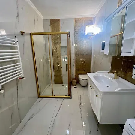 Entire Luxury